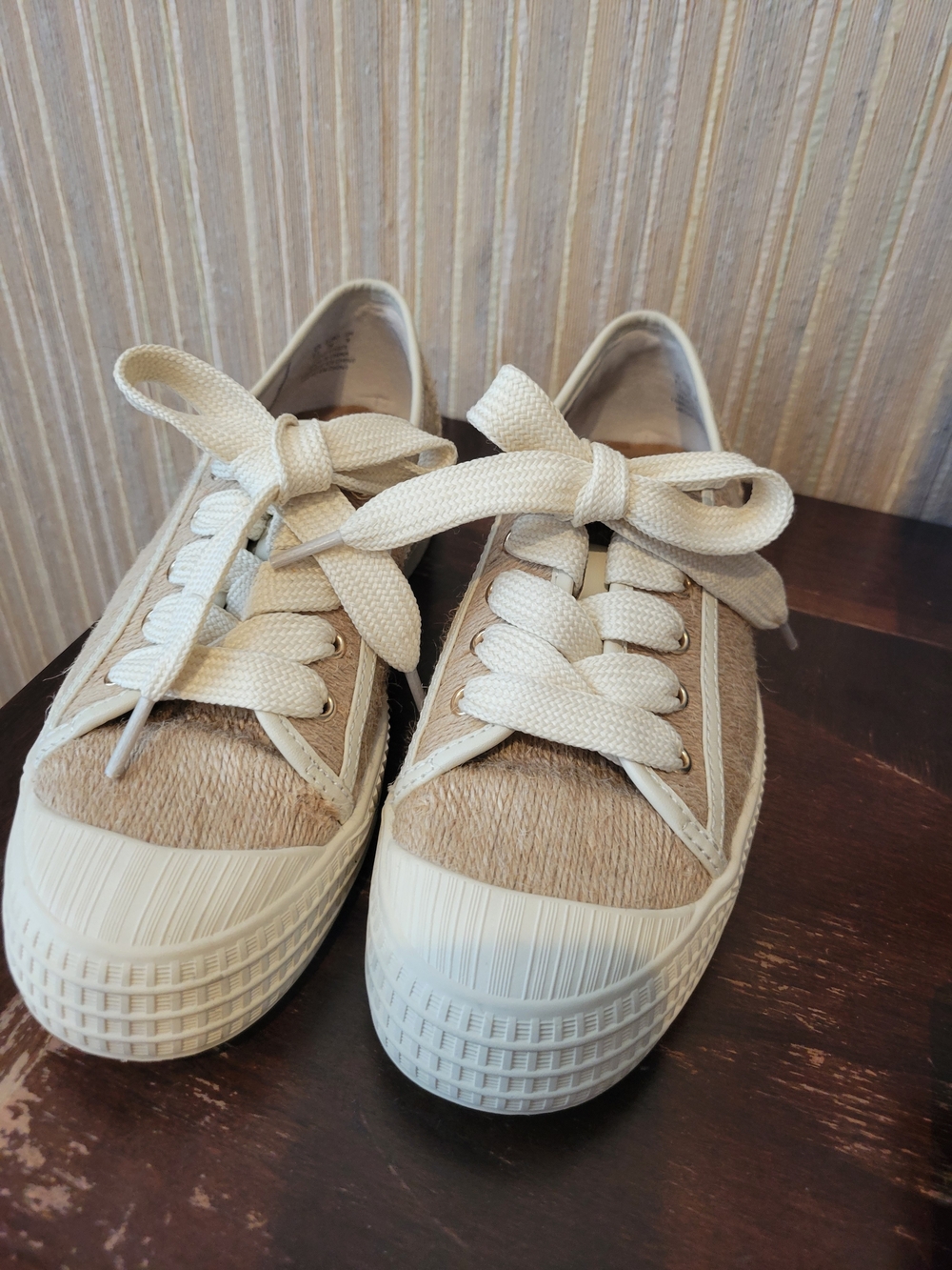 Kelsi Dagger Brooklyn Cream Tan and Cream Soul Canvas Lace-Up Sneaker 8.5